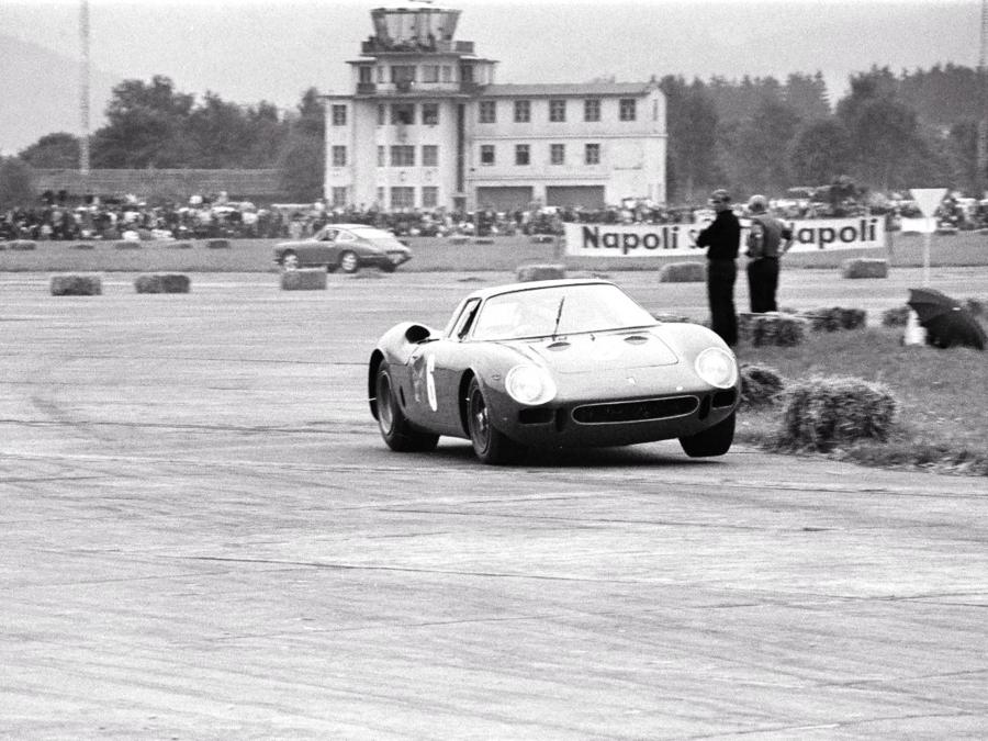  Ferrari 250 LM (6105) 1964 года  (фото 34 из 40)